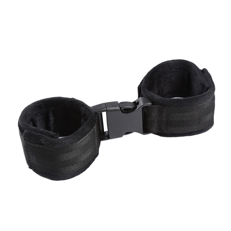 Restricciones de muñeca Ohmama Fetish negras con broche.