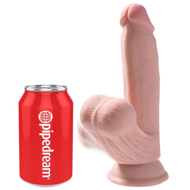 King Cock Plus 3D en color natural, con base de ventosa y lata Pipedream de escala.