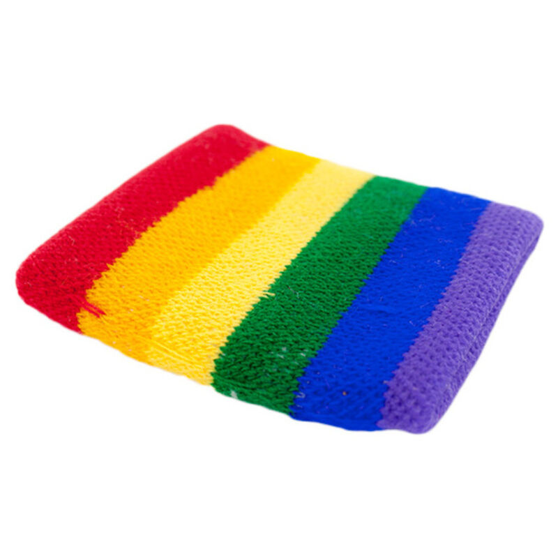 Muñequera PRIDE de rayas arcoíris, vista frontal plegada.