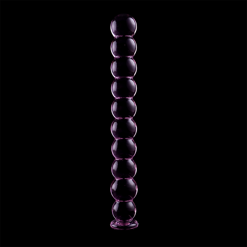 Detalle del dildo de vidrio Nebula Series by Ibiza Modelo 22 en morado, con diseño de cuentas.