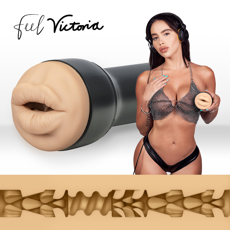 KIIROO Feel Victoria June en detalle, con abertura color carne e interior visible.