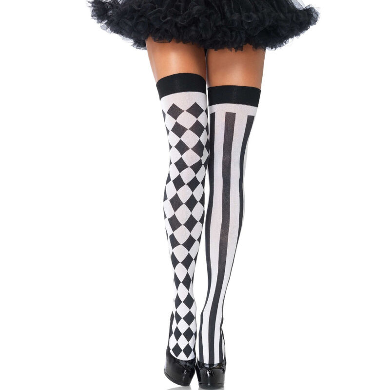 Medias hasta el muslo Leg Avenue Hosiery Arlequín en negro y blanco, con un calcetín de rombos y otro de rayas.