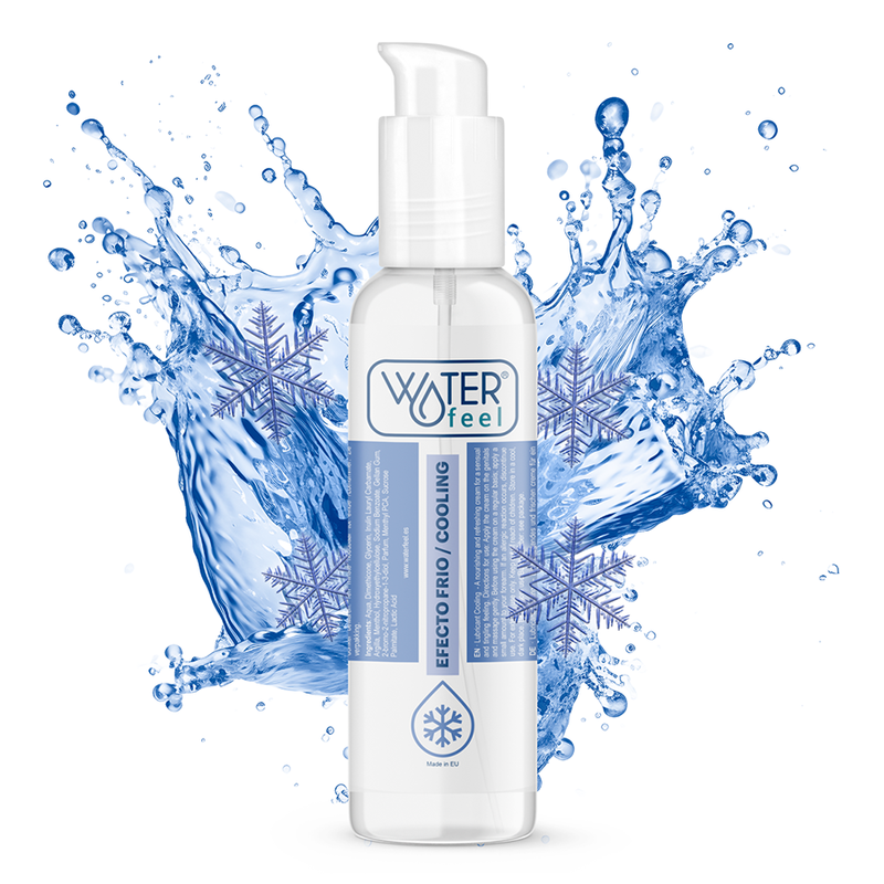 Botella dosificadora Waterfeel Cooling con etiqueta azul y fondo de salpicadura de agua.