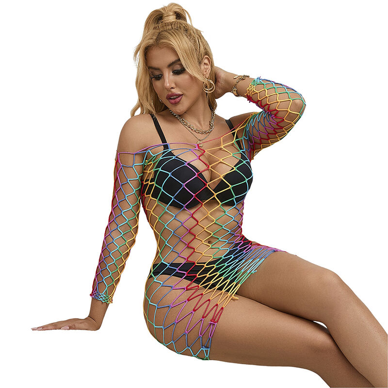 Vestido de red multicolor de manga larga Subblime, sobre lencería negra.