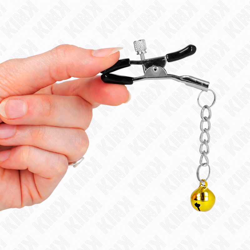 Detalle de las pinzas para pezones Kink Nipple Grip con cadena y campana dorada.