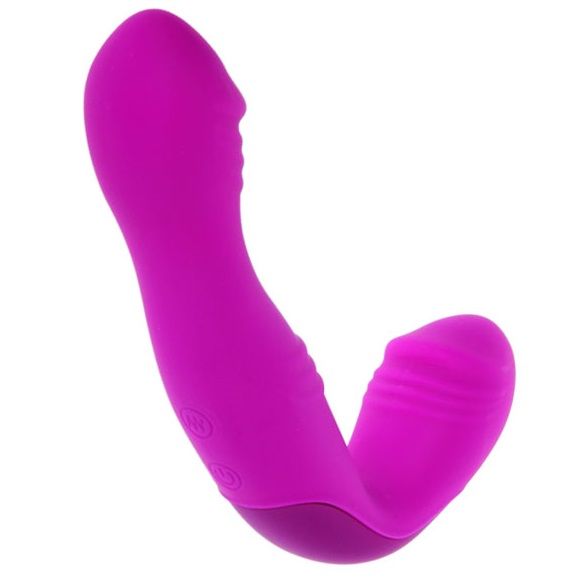 Detalle del arnés strap-on doble Pretty Love Angelo en lila, con forma curva de doble extremo.