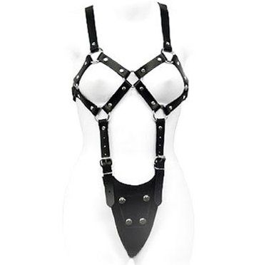 Arnés corporal Leather Body negro, vista frontal sobre maniquí.