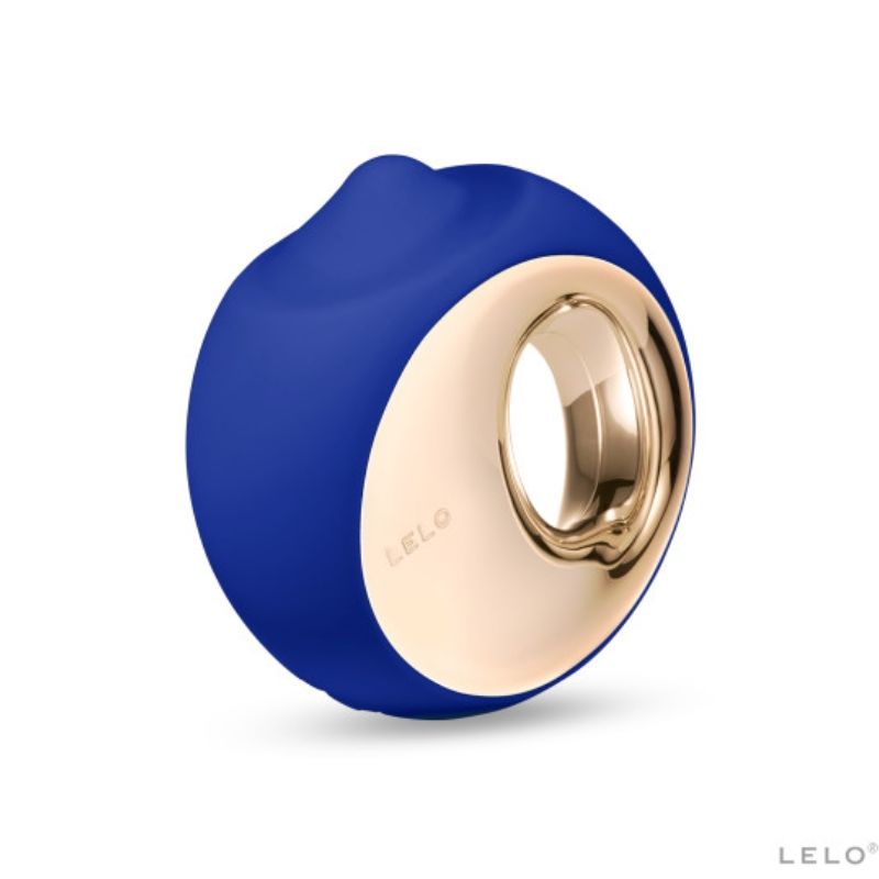 LELO ORA 3 azul medianoche con detalle frontal y abertura dorada.