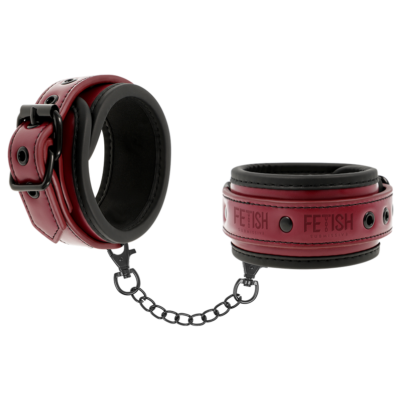 Esposas Fetish Submissive Dark Room rojas y negras unidas por una cadena.